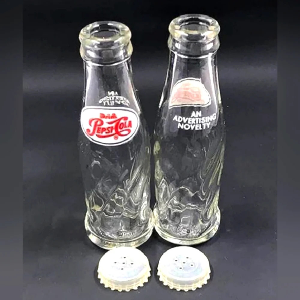 Vintage 1960's Novelty PEPSI COLA Mini Glass Bottle Salt & Pepper Shakers